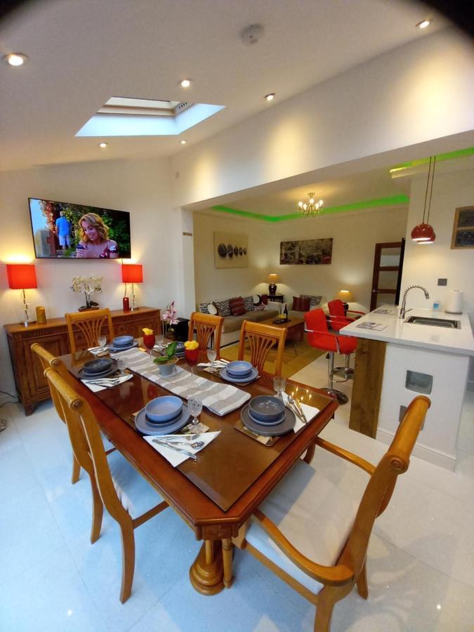 Luxury Holiday Home, Near Beach Southend-on-Sea Exteriér fotografie