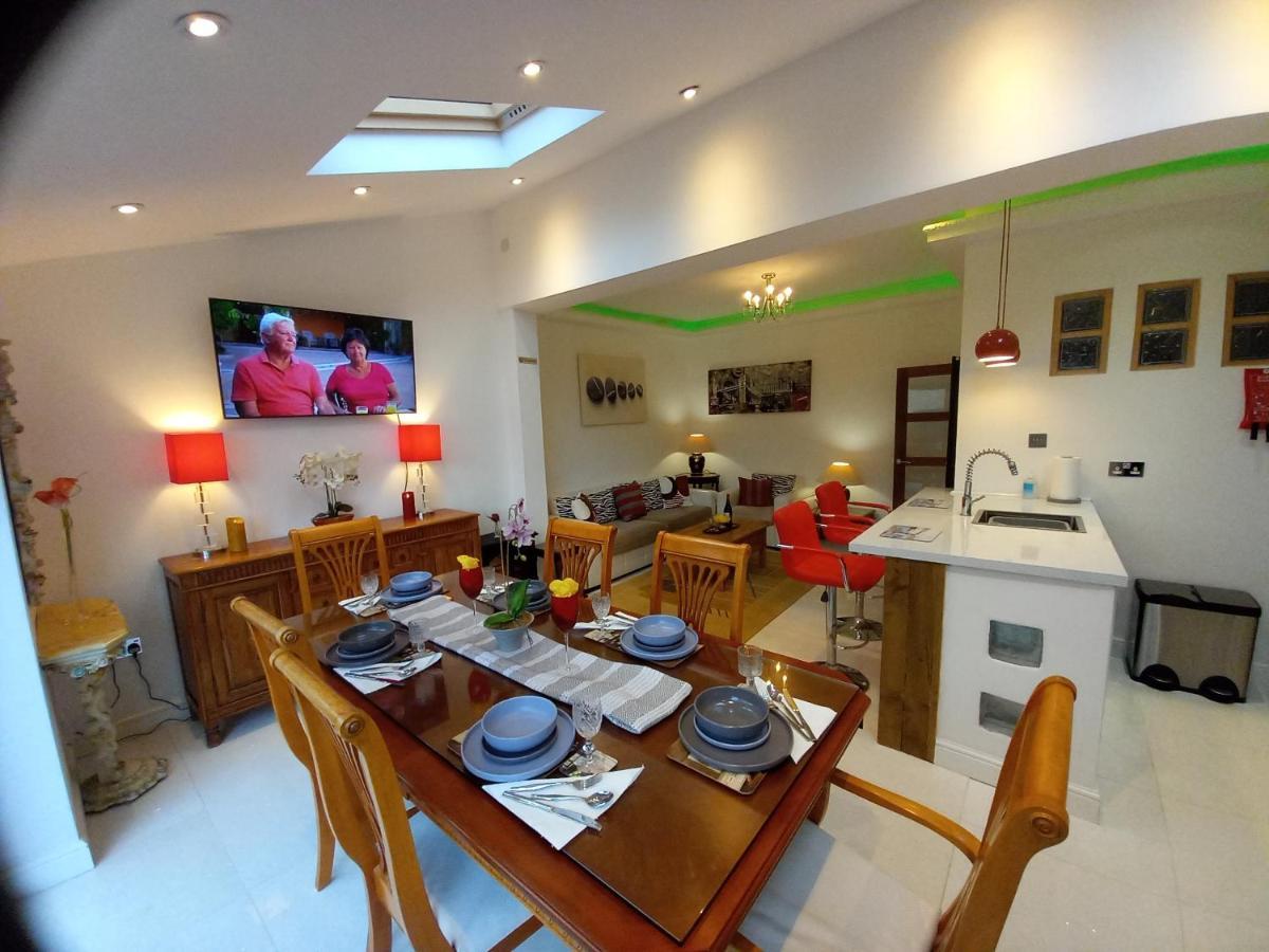 Luxury Holiday Home, Near Beach Southend-on-Sea Exteriér fotografie