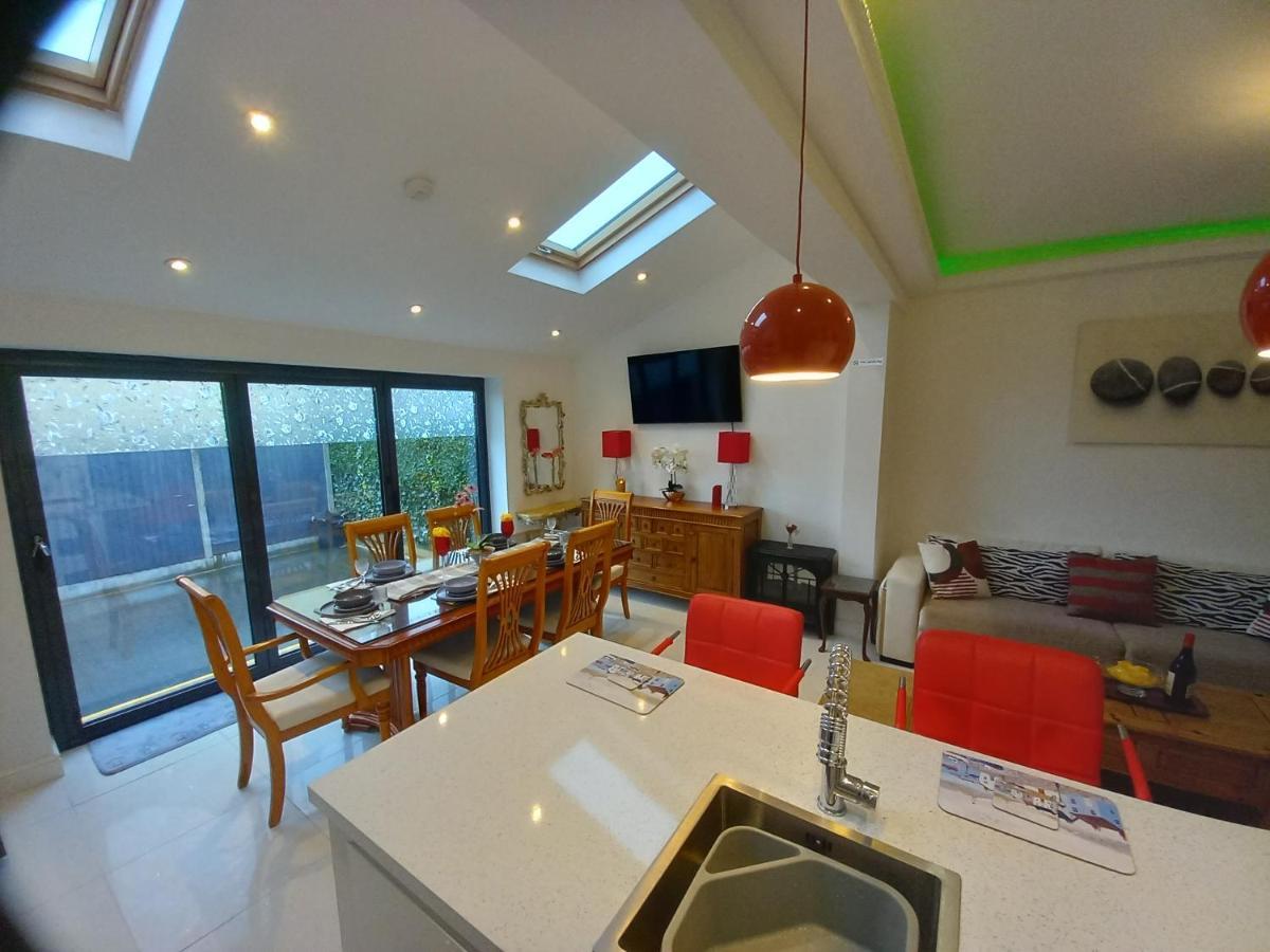 Luxury Holiday Home, Near Beach Southend-on-Sea Exteriér fotografie