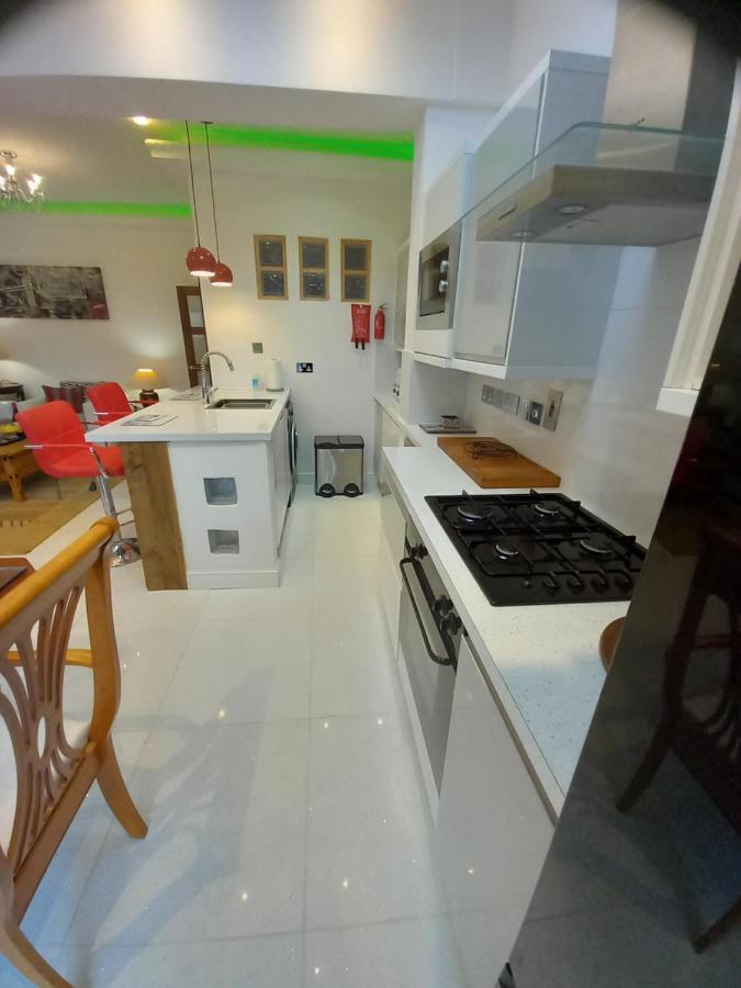 Luxury Holiday Home, Near Beach Southend-on-Sea Exteriér fotografie