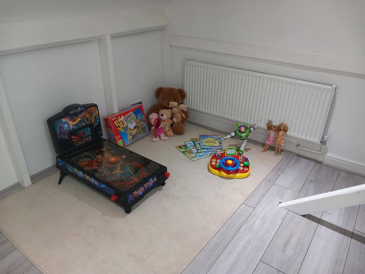 Luxury Holiday Home, Near Beach Southend-on-Sea Exteriér fotografie